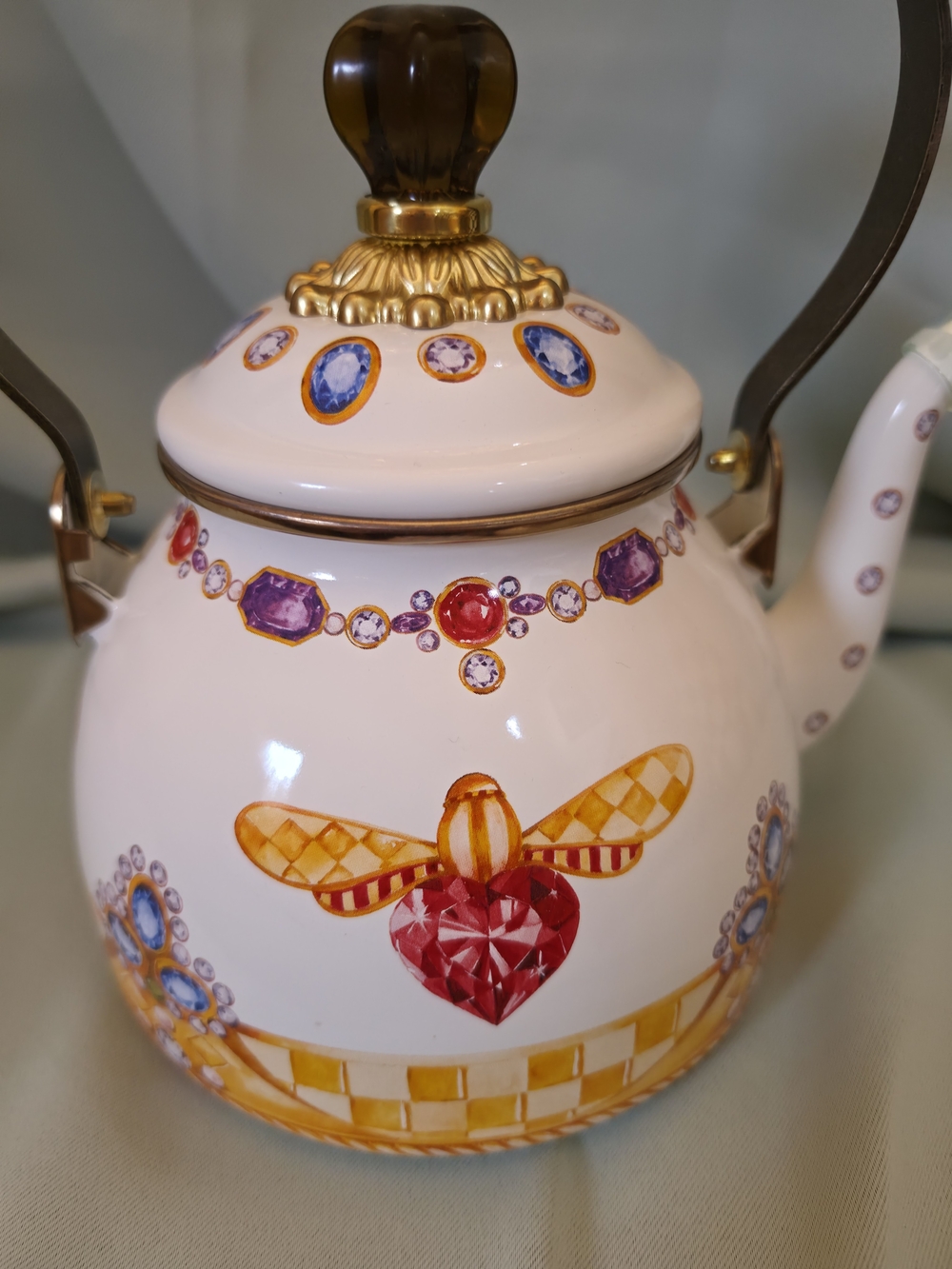 Mackenzie Queen Bee Tea Kettle - Picture 7 of 7